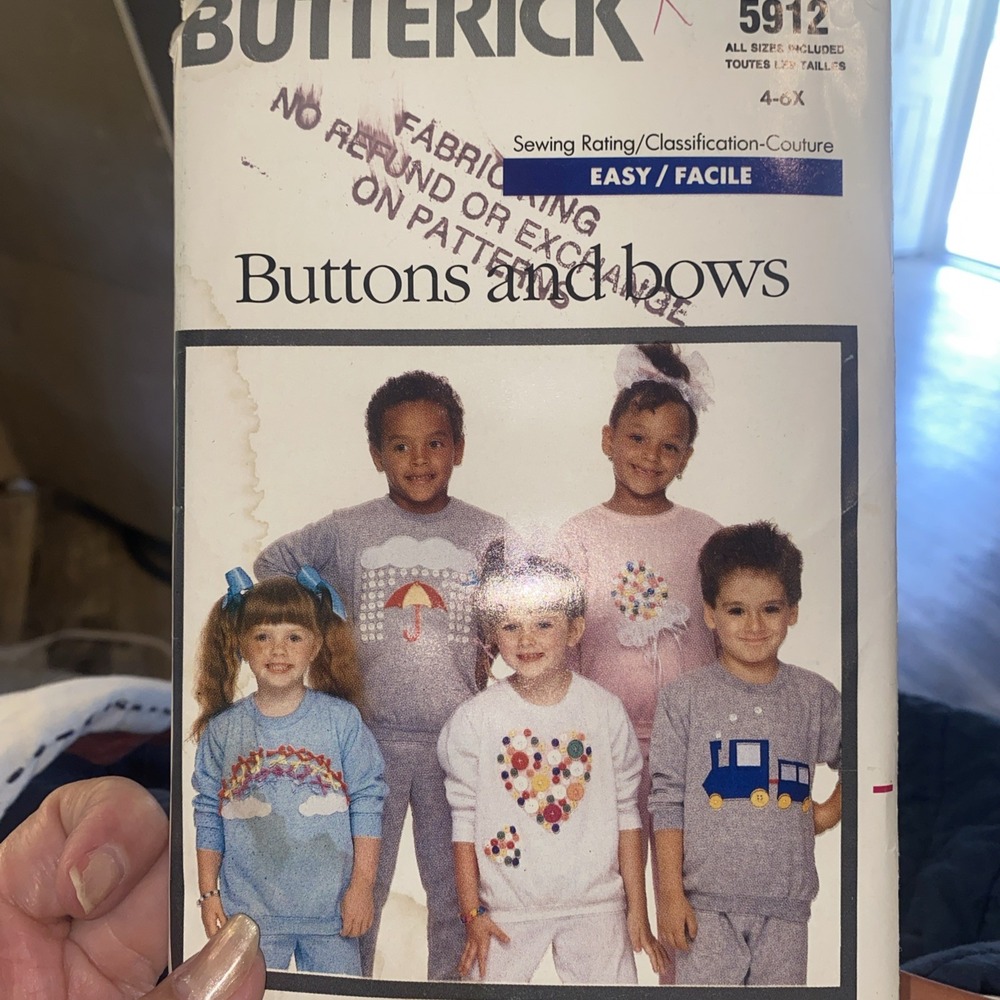 BUTTERICK 5912 CHILD SZ 4-6X Buttons & Bows TOPS & PANTS SEWING PATTERN ©1987